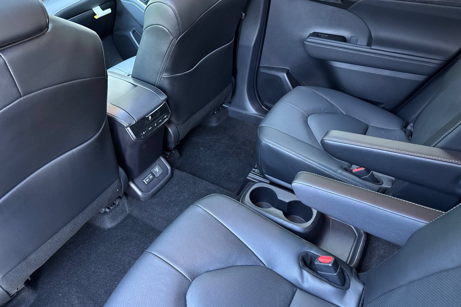 New 2026 Toyota Highlander Limited AWD/4WD image 13