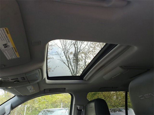 Used 2016 GMC Yukon Denali w/ Open Road Package image 26