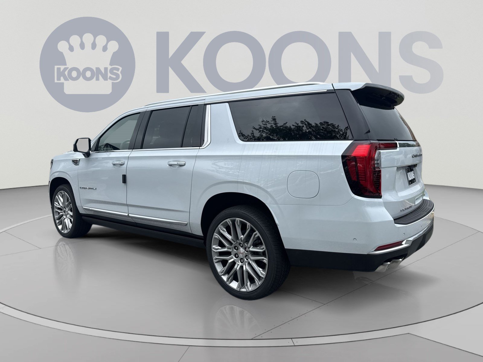 New 2026 GMC Yukon XL Denali w/ Denali Reserve Package AWD/4WD image 4