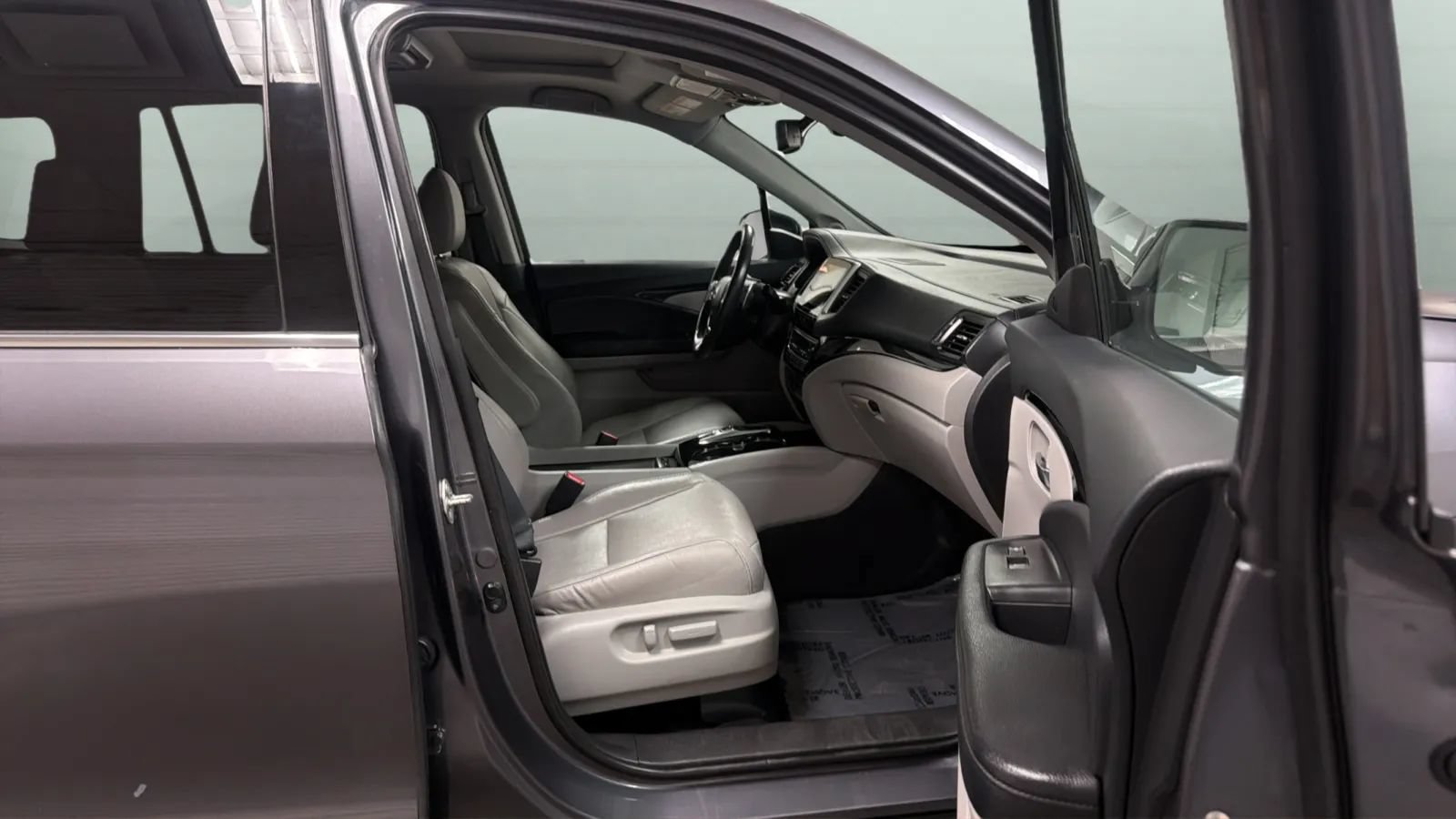 Used 2018 Honda Pilot Elite image 22