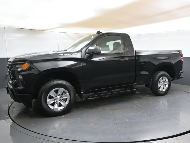 Used 2025 Chevrolet Silverado 1500 W/T w/ Trailering Package AWD/4WD image 2