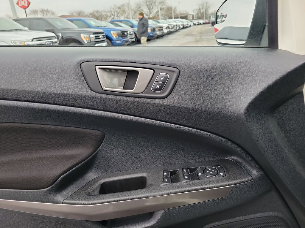 Certified 2021 Ford EcoSport SE image 18