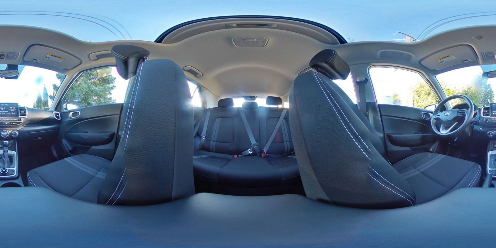 Used 2025 Hyundai Venue SEL image 42