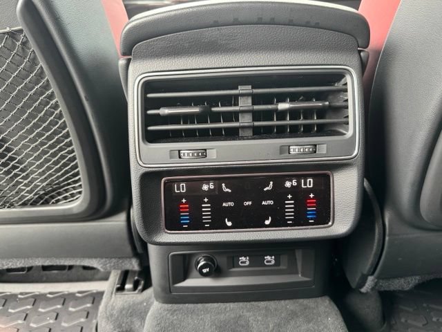 Used 2021 Audi SQ8 Prestige AWD/4WD image 29