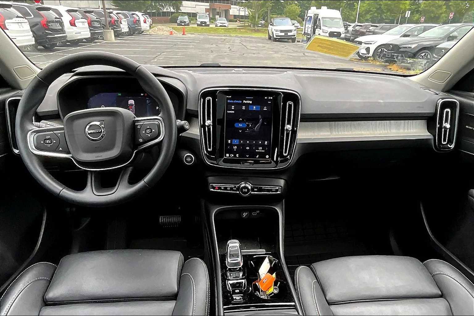 Used 2025 Volvo XC40 B5 Plus w/ Protection Package Premier image 14