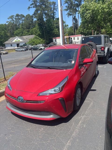 Used 2020 Toyota Prius LE FWD image 2