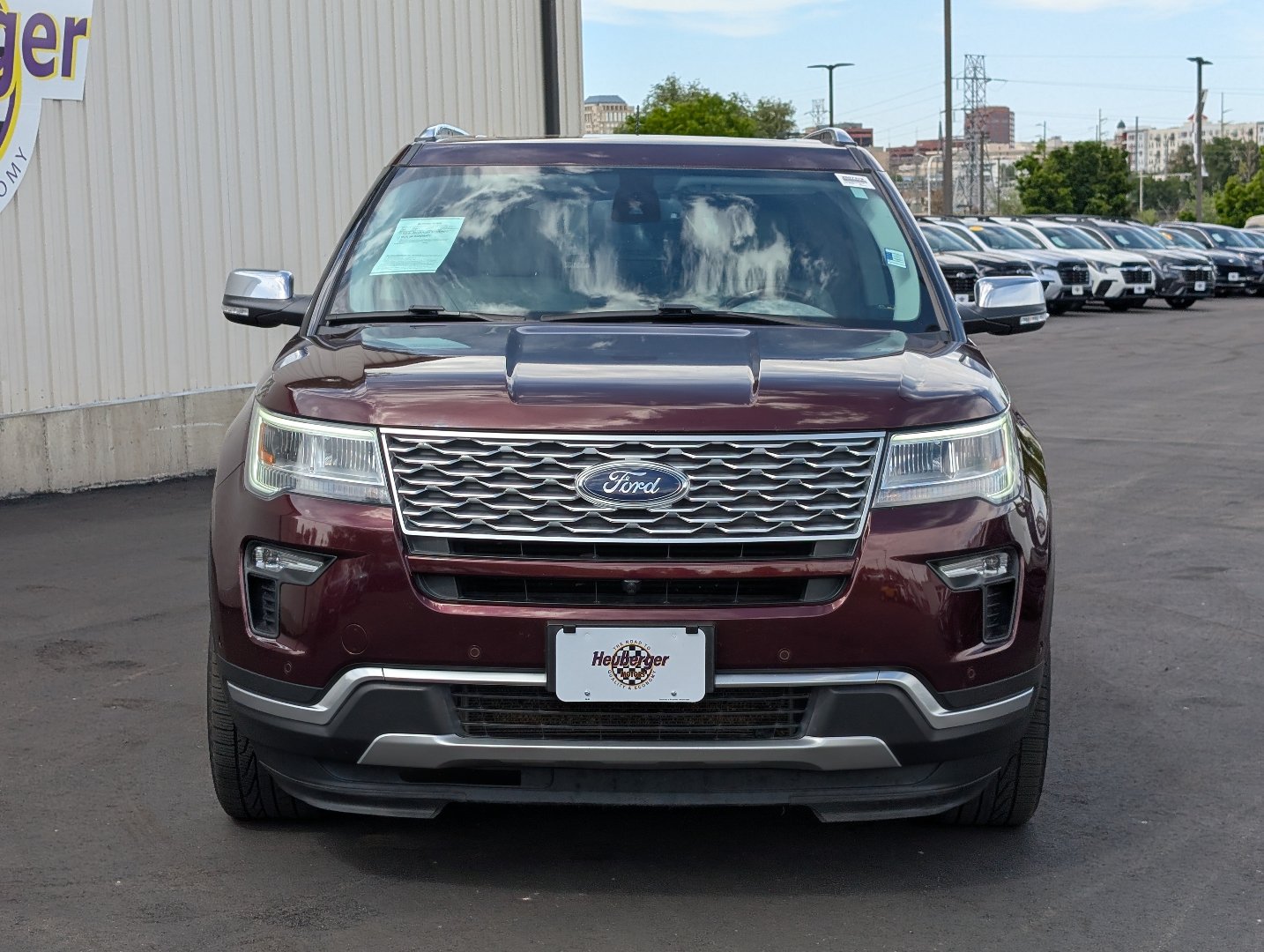 Used 2018 Ford Explorer Platinum AWD/4WD image 2
