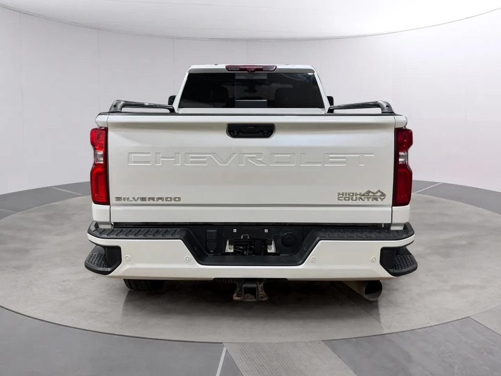 Used 2023 Chevrolet Silverado 2500 High Country w/ Z71 Off-Road Package AWD/4WD image 4
