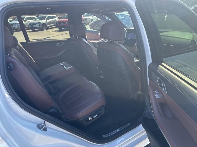 Used 2022 BMW X7 M50i w/ Dynamic Handling Package image 19