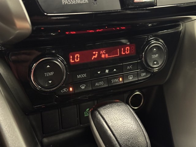 Used 2020 Mitsubishi Eclipse Cross SE FWD image 24