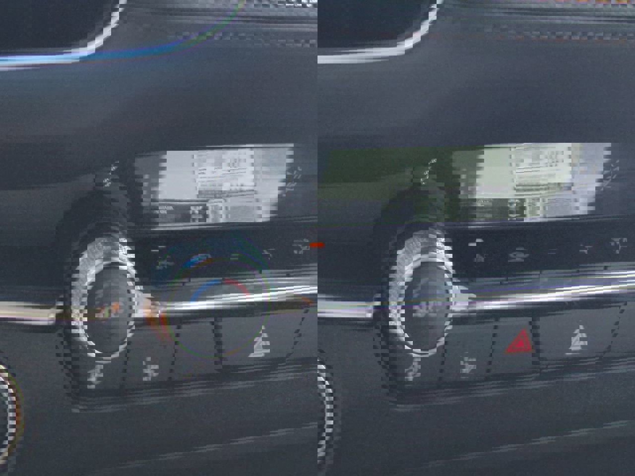 New 2025 MAZDA MAZDA3 Hatchback w/Premium Plus Pkg image 22