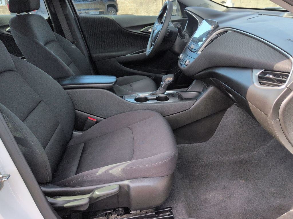 Used 2024 Chevrolet Malibu LT FWD image 25