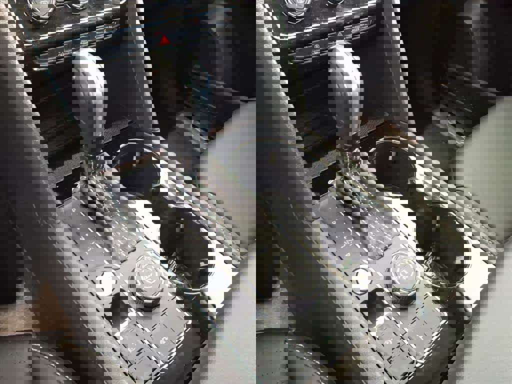 Used 2023 Volkswagen Atlas SE image 15