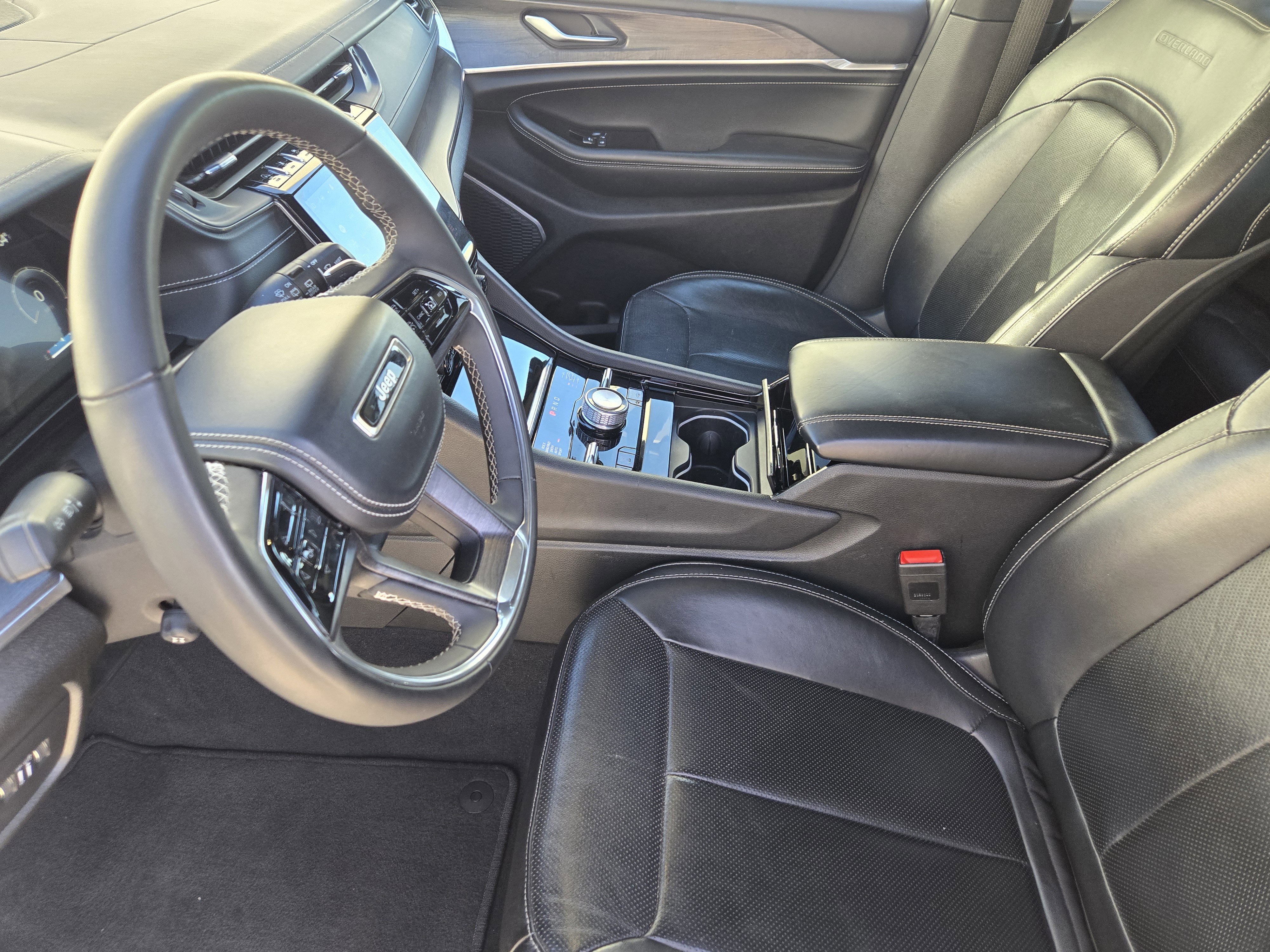 Used 2023 Jeep Grand Cherokee L Overland image 16