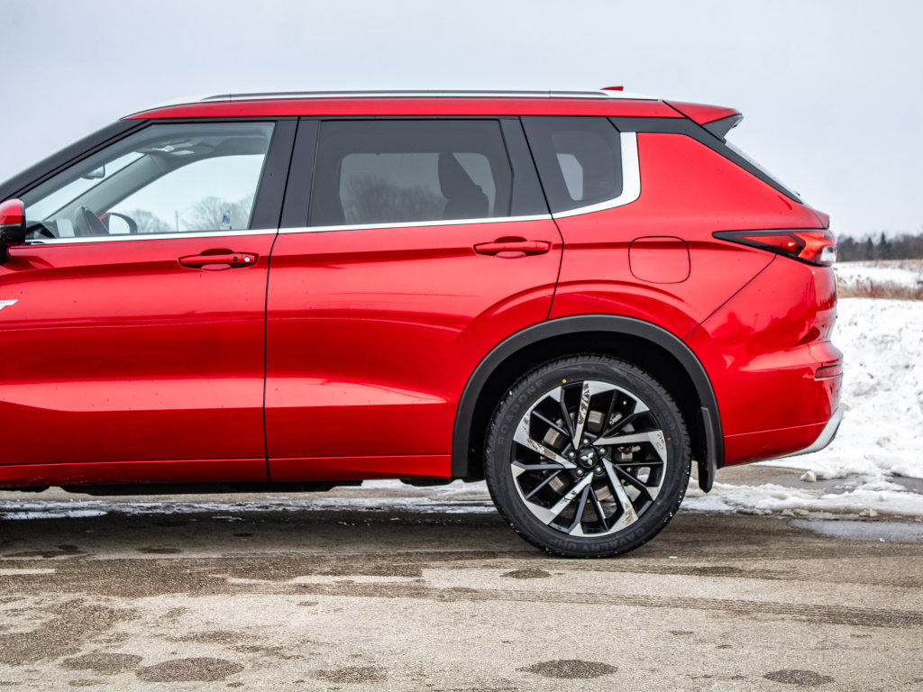 Used 2024 Mitsubishi Outlander SEL image 37