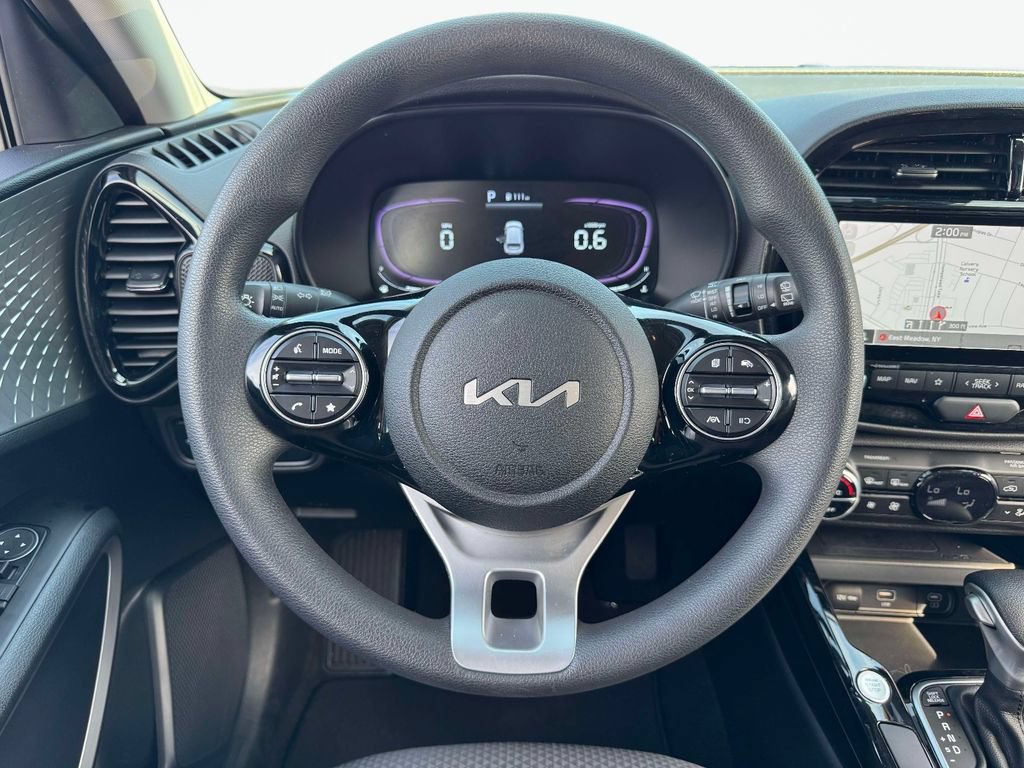 Used 2023 Kia Soul S FWD image 14