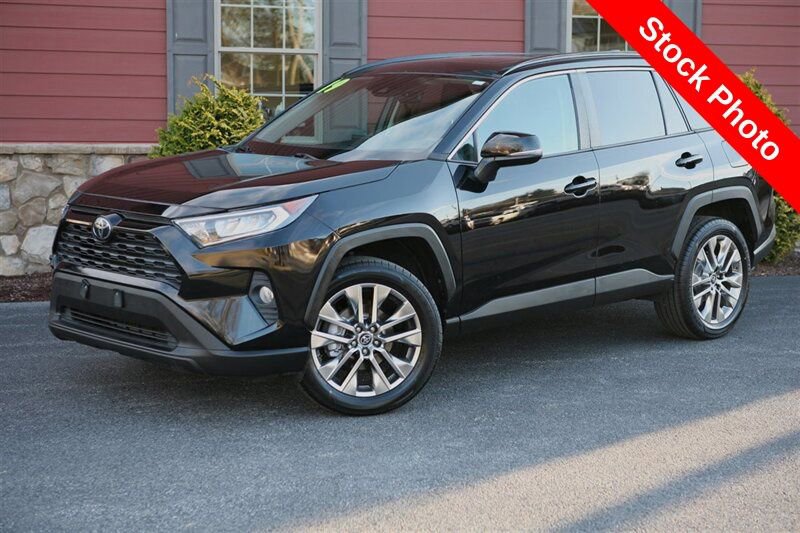 Used 2024 Toyota RAV4 LE AWD/4WD image 1