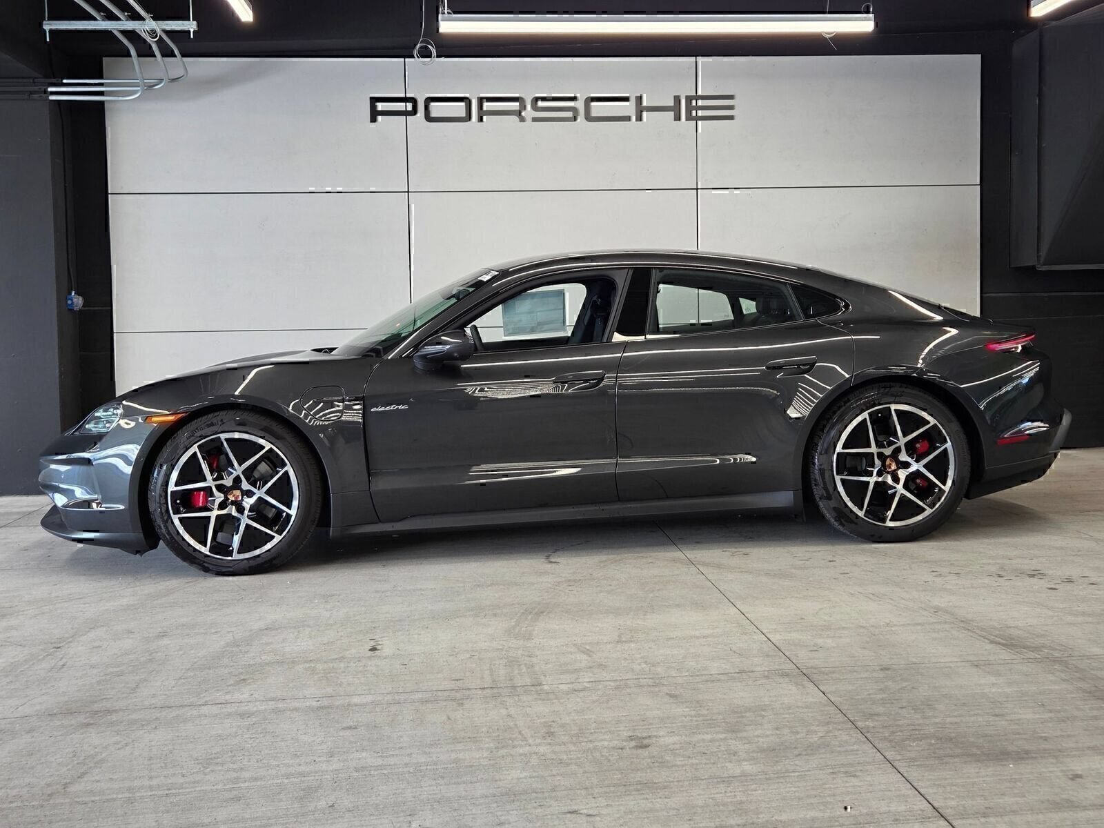 Used 2026 Porsche Taycan 4S AWD/4WD image 2