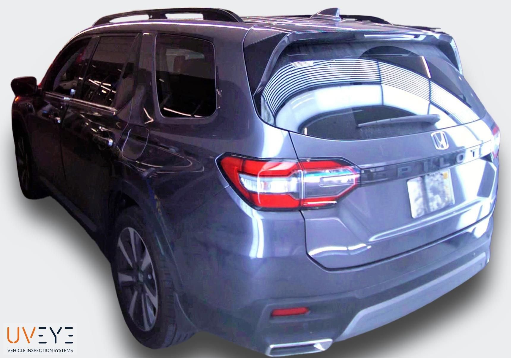 Used 2023 Honda Pilot Touring image 4