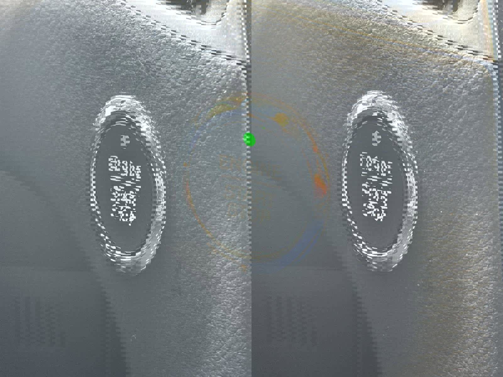 Used 2021 Ford Edge Titanium image 28