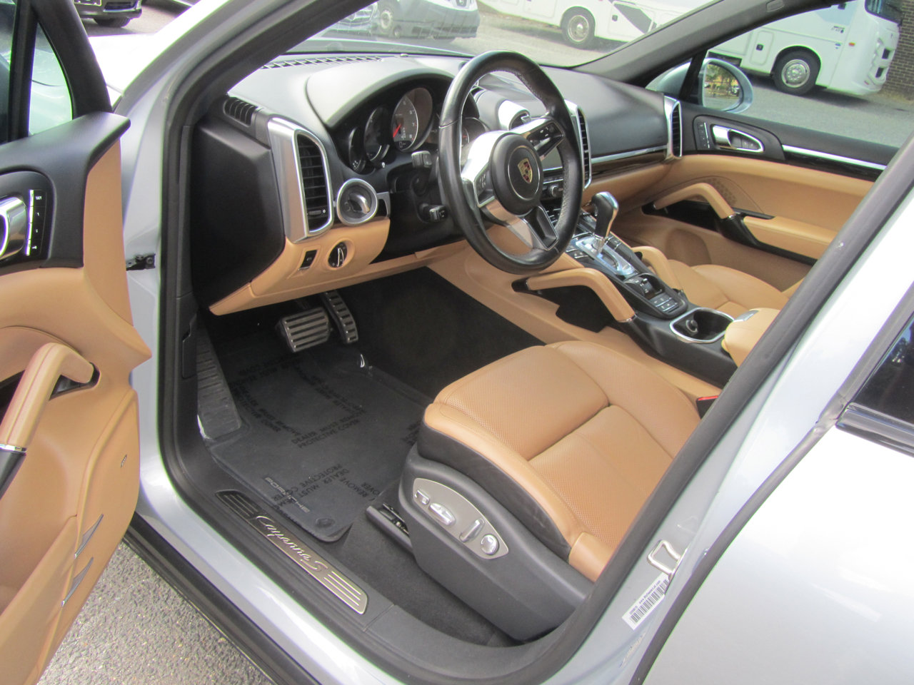 Used 2016 Porsche Cayenne S w/ Premium Plus Package image 18