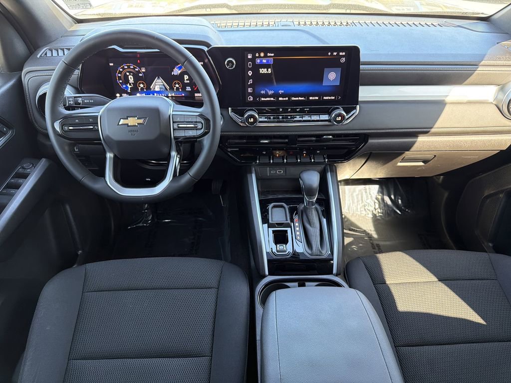 Used 2024 Chevrolet Colorado LT w/ LT Convenience Package image 2