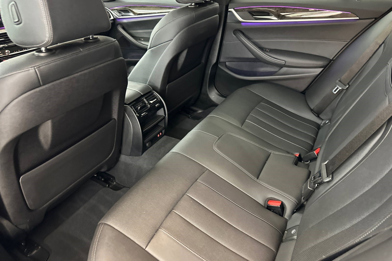 Certified 2023 BMW 530i w/ Convenience Package image 26