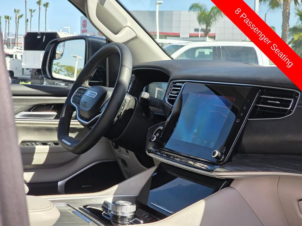 Certified 2024 Jeep Wagoneer L Series III w/ Flexible Seating Group image 12