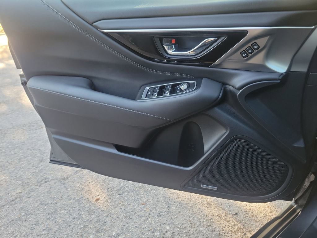 Used 2022 Subaru Outback Limited image 21