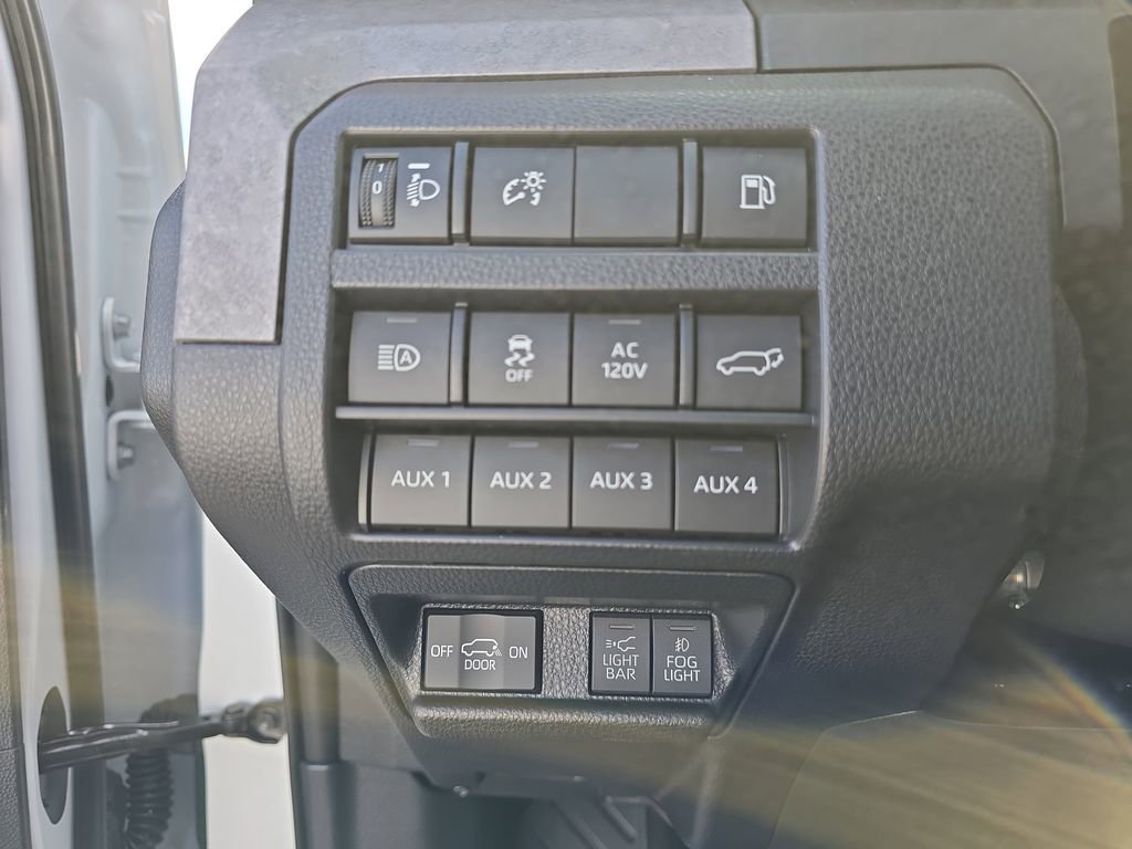 New 2025 Toyota 4Runner Trailhunter image 25