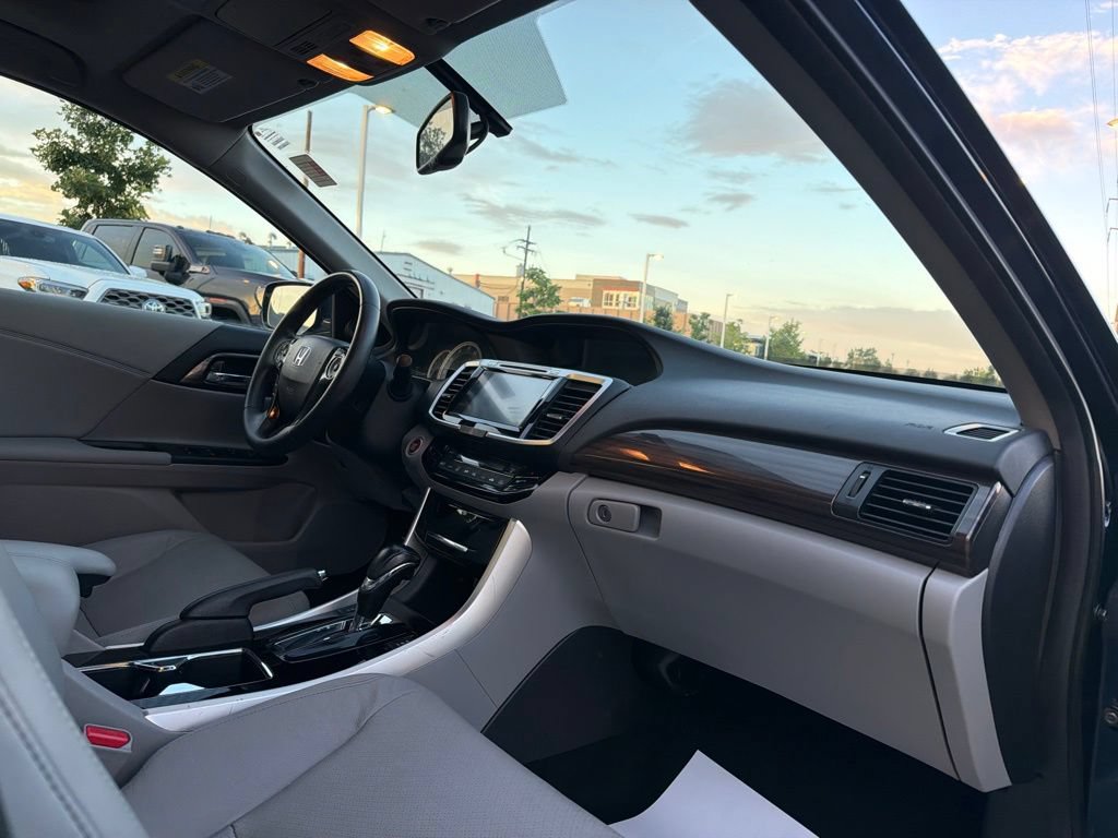 Used 2016 Honda Accord EX-L image 13