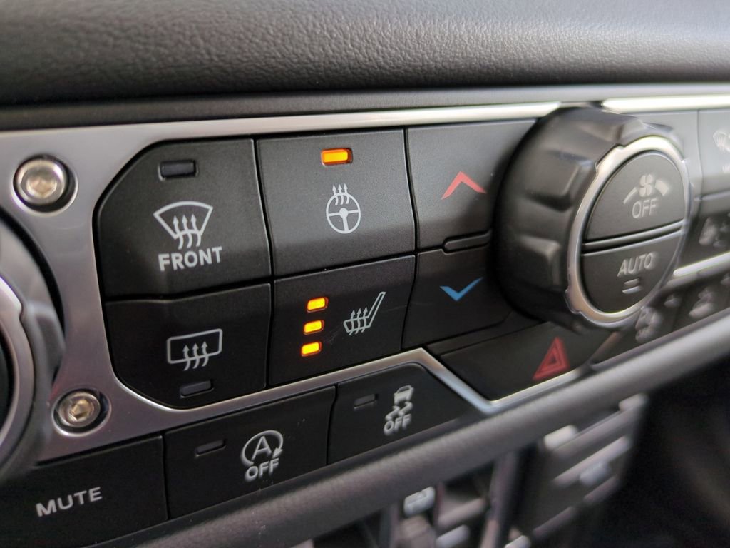 New 2025 Jeep Wrangler Sahara image 7