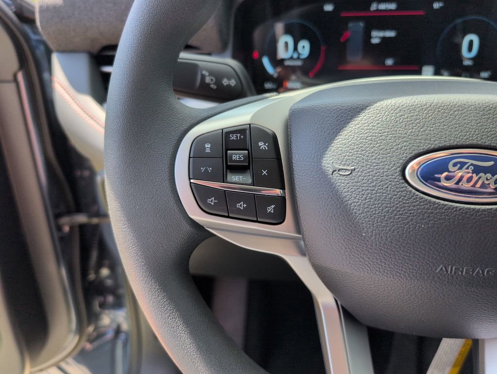 New 2026 Ford Explorer Active RWD image 32