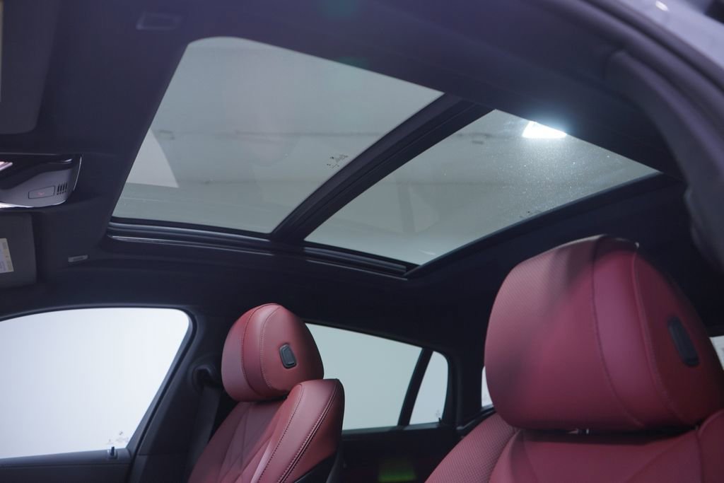 New 2026 BMW X6 xDrive40i w/ Premium Package AWD/4WD image 8