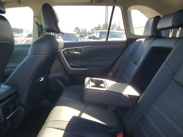 Used 2022 Toyota RAV4 XLE Premium image 13