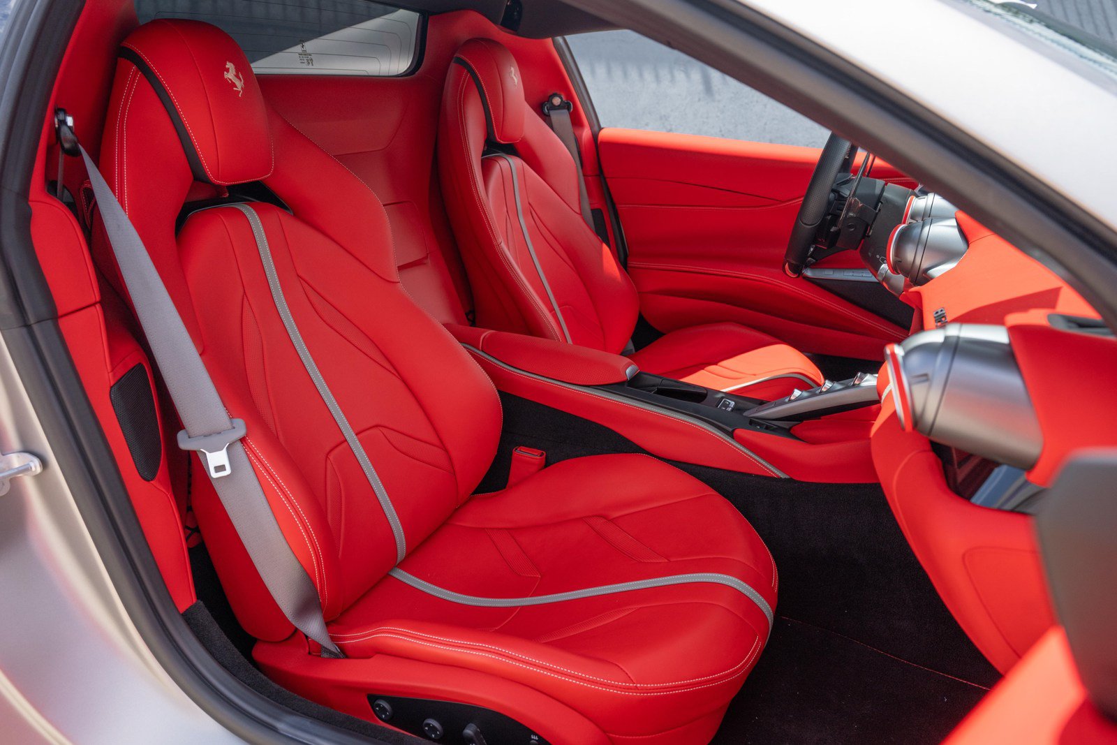 Used 2022 Ferrari 812 GTS RWD image 51