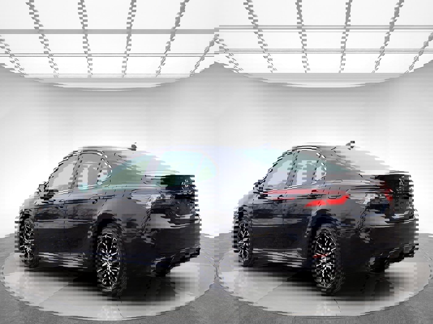 Used 2022 Toyota Camry SE image 6