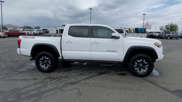 Used 2019 Toyota Tacoma TRD Off-Road AWD/4WD image 9