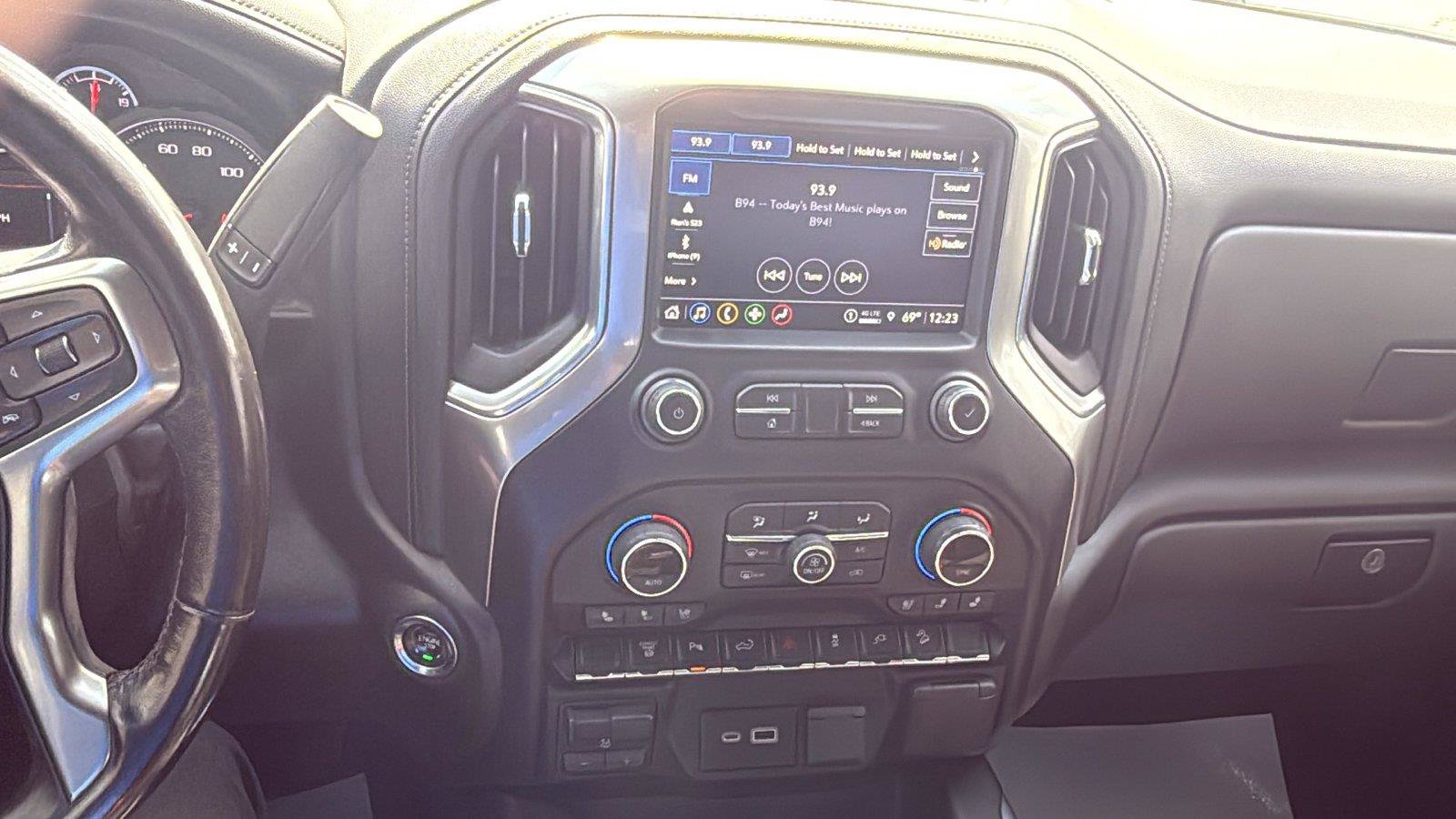 Used 2021 Chevrolet Silverado 2500 LTZ w/ Z71 Chrome Sport Edition AWD/4WD image 21