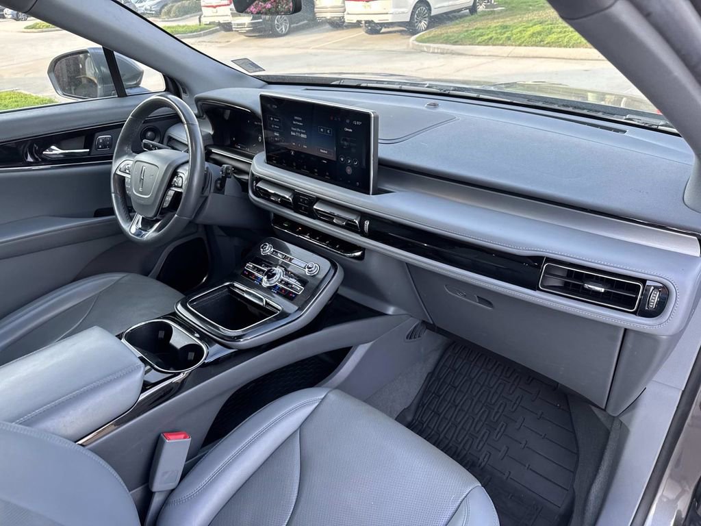 Used 2021 Lincoln Nautilus Reserve w/ Class II Trailer Tow Package image 15