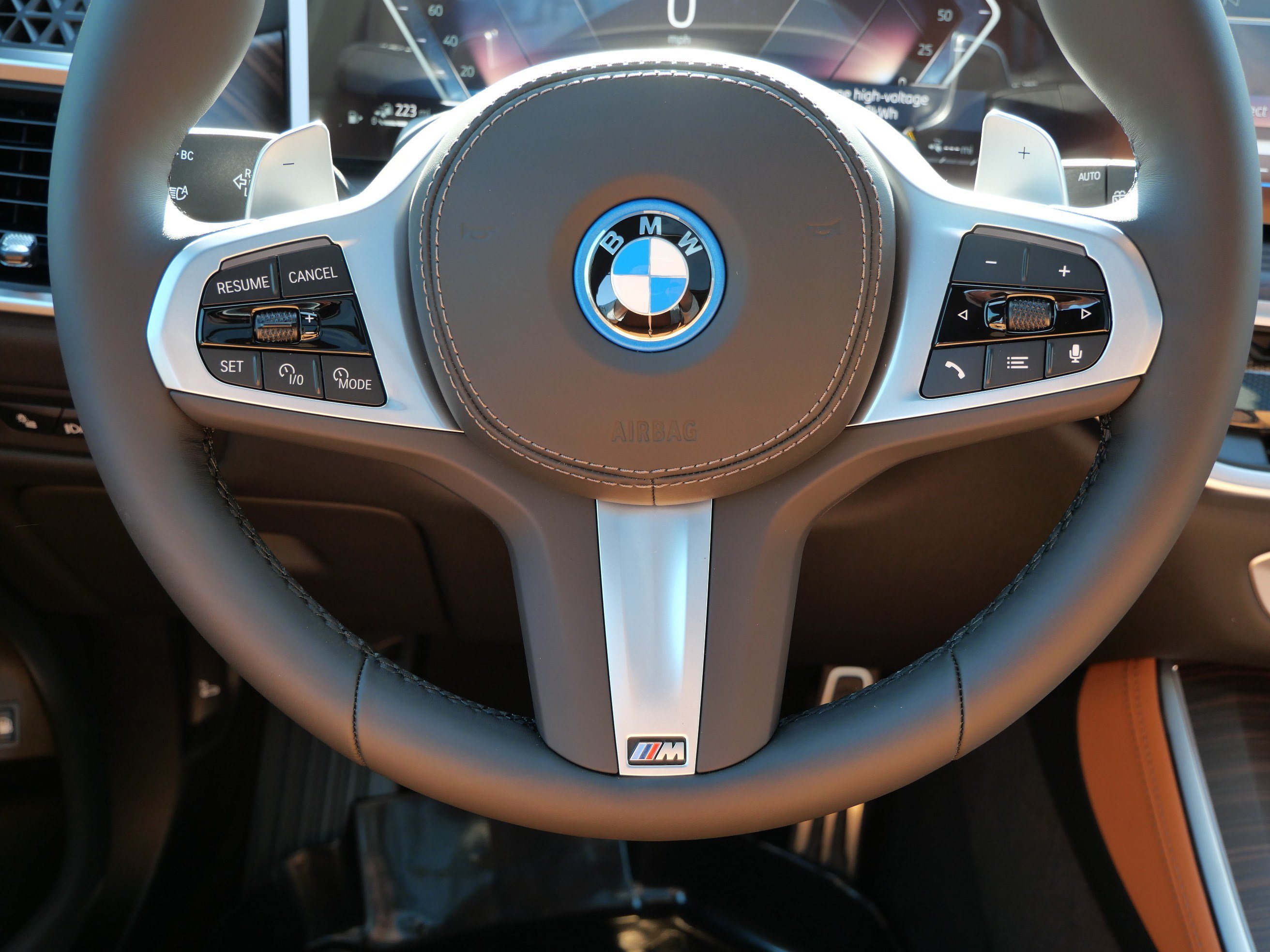 New 2026 BMW X5 xDrive50e w/ M Sport Package AWD/4WD image 8