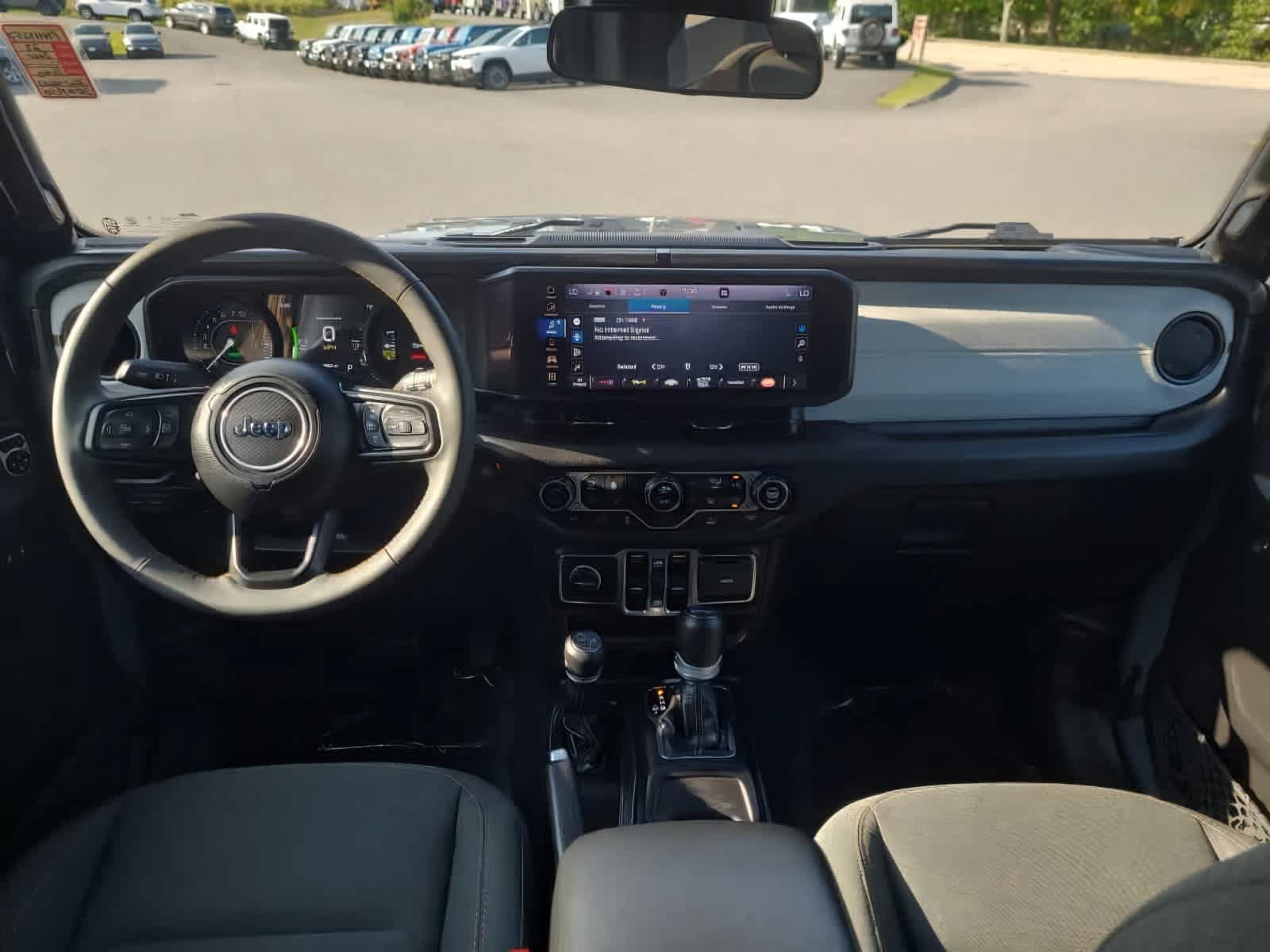 Used 2024 Jeep Wrangler Unlimited w/ Convenience Group AWD/4WD image 8