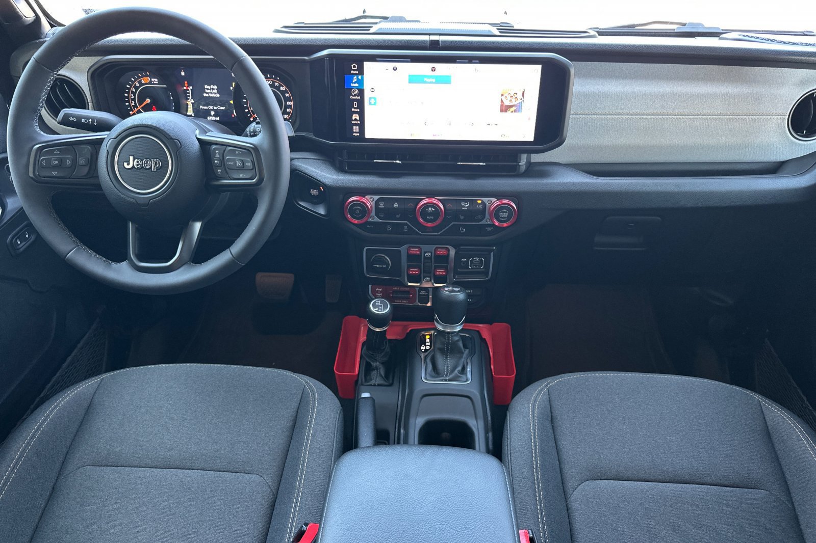 Used 2025 Jeep Wrangler Unlimited Sport AWD/4WD image 13