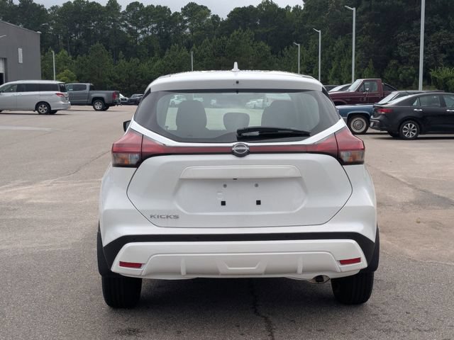 New 2025 Nissan Kicks Play S FWD image 4