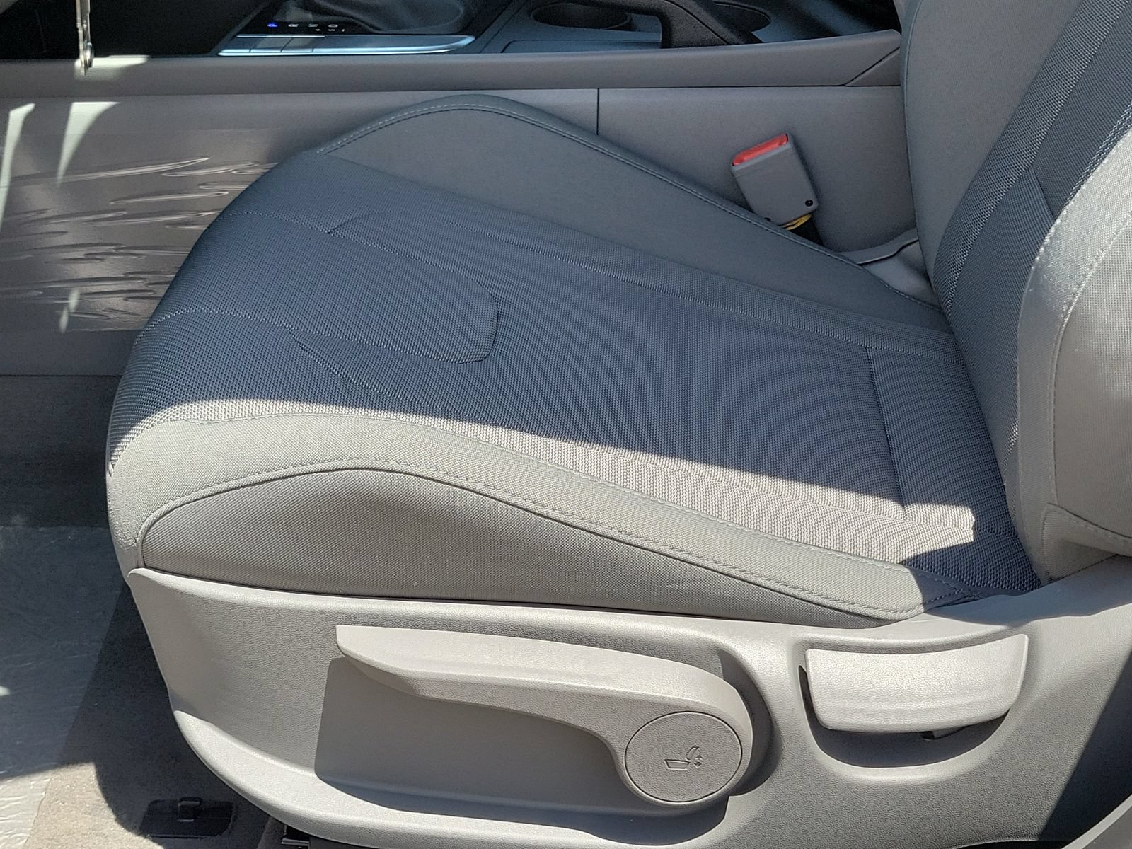 New 2026 Hyundai Elantra SE FWD image 15