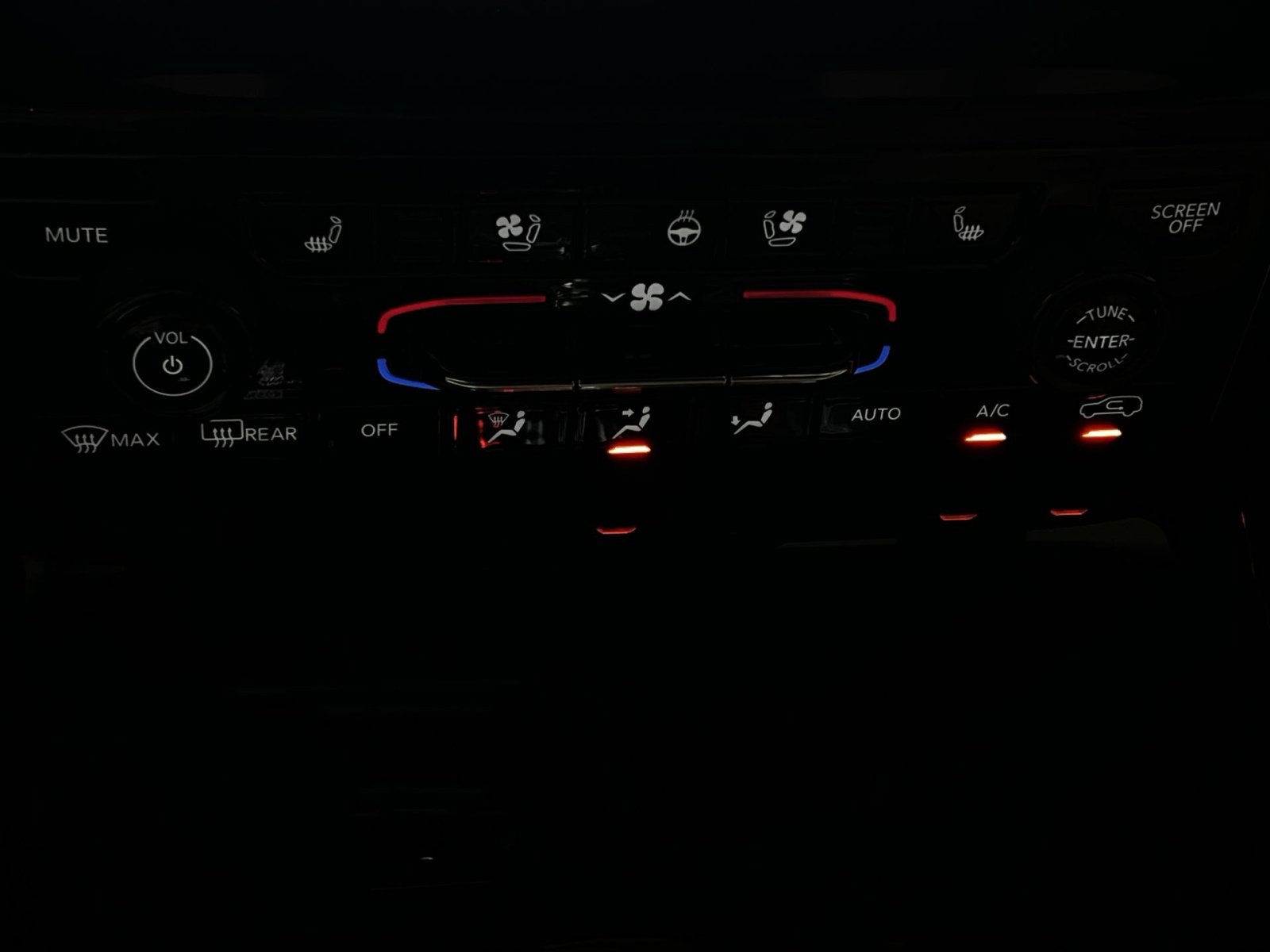 Used 2022 Jeep Grand Cherokee Summit AWD/4WD image 23