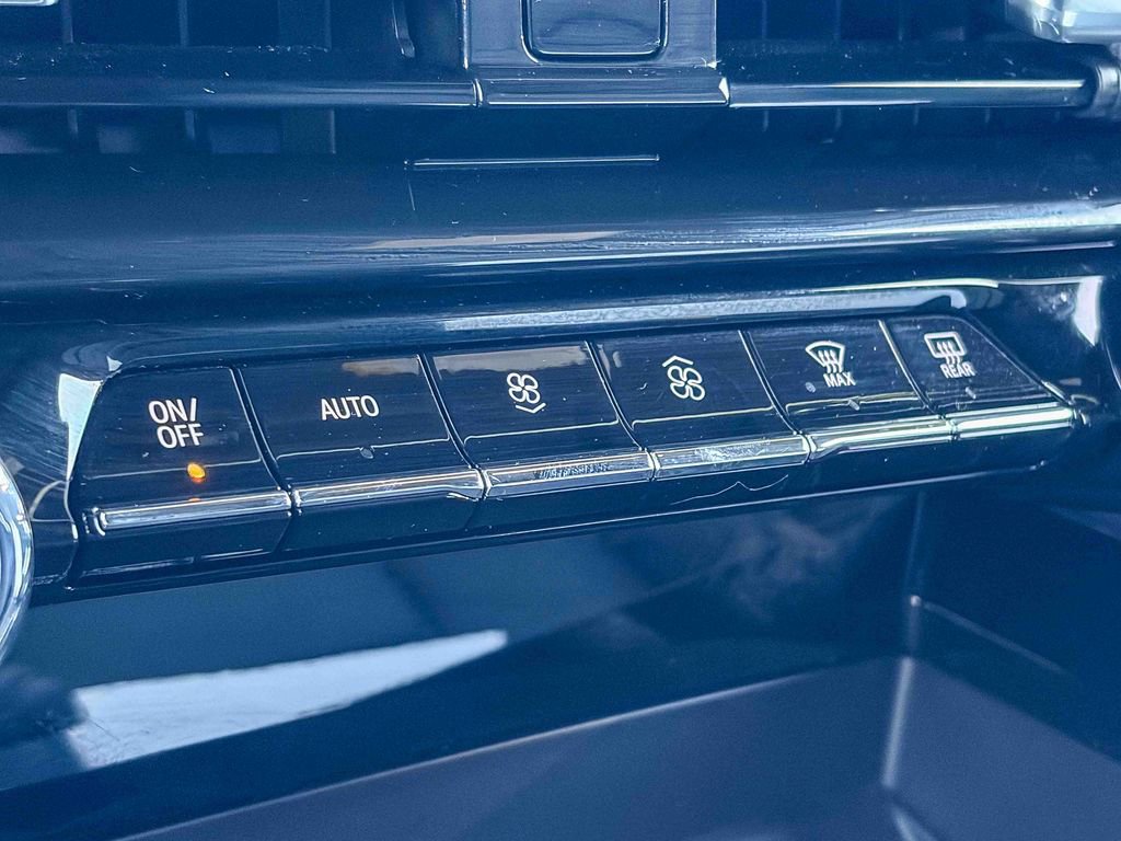 Used 2025 Chevrolet Tahoe LT image 27