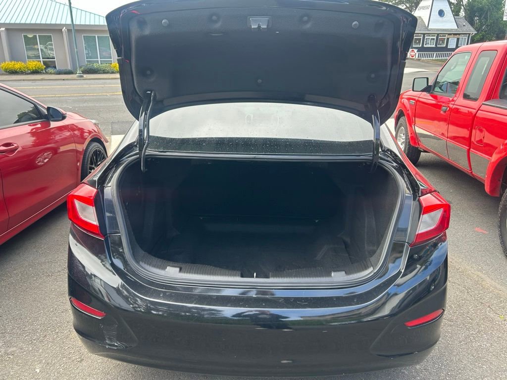 Used 2019 Chevrolet Cruze LS w/ LS Convenience Package FWD image 28