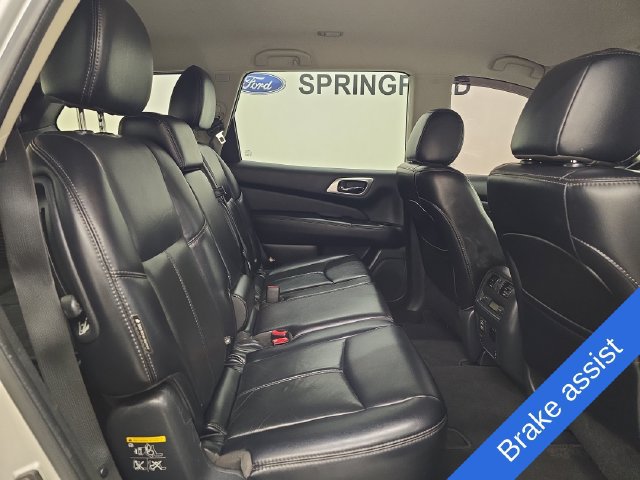 Used 2018 Nissan Pathfinder SL FWD image 12
