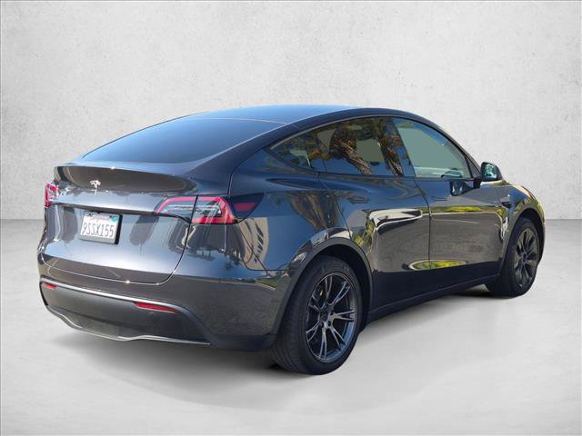 Used 2025 Tesla Model Y Long Range RWD image 5